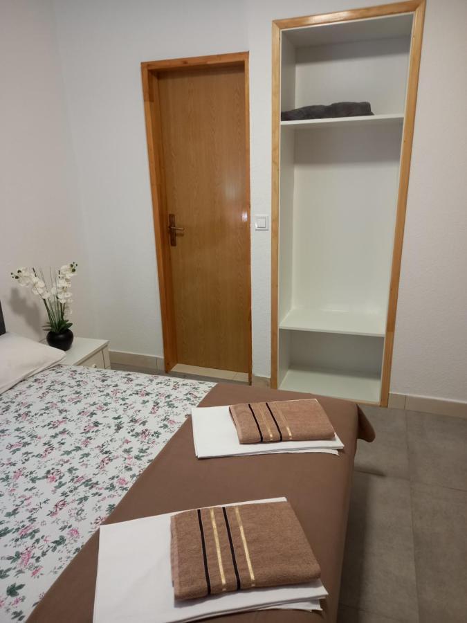 Bugenvilija Budva Exteriör bild